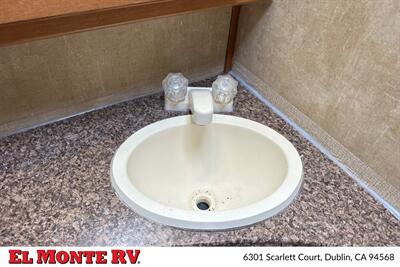 2014 Coachmen Freelander 29QB - Photo 28 - Dublin, CA 94568