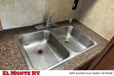 2014 Coachmen Freelander 29QB - Photo 15 - Dublin, CA 94568