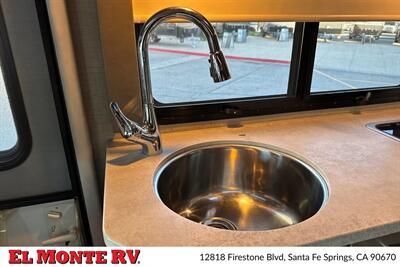 2019 Thor Gemini 24SX   - Photo 15 - Santa Fe Springs, CA 90670
