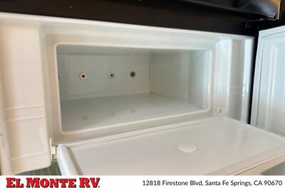 2019 Thor Gemini 24SX   - Photo 21 - Santa Fe Springs, CA 90670