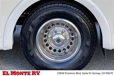 2019 Thor Gemini 24SX   - Photo 10 - Santa Fe Springs, CA 90670