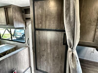2023 Coachmen Leprechaun 230CB   - Photo 21 - Santa Fe Springs, CA 90670