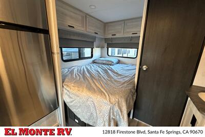 2024 Forest River Sunseeker 2150SLE   - Photo 33 - Santa Fe Springs, CA 90670