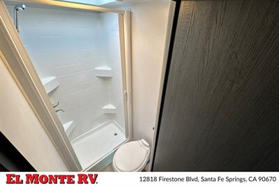 2024 Forest River Sunseeker 2150SLE   - Photo 27 - Santa Fe Springs, CA 90670