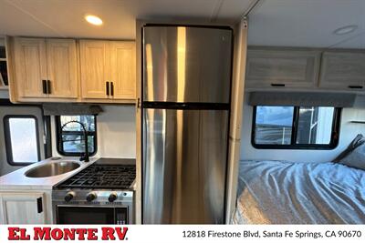 2024 Forest River Sunseeker 2150SLE   - Photo 25 - Santa Fe Springs, CA 90670