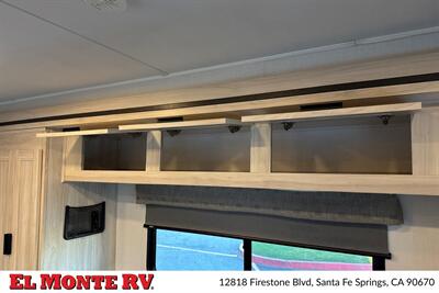 2024 Forest River Sunseeker 2150SLE   - Photo 15 - Santa Fe Springs, CA 90670