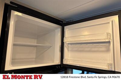 2024 Forest River Sunseeker 2150SLE   - Photo 24 - Santa Fe Springs, CA 90670