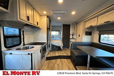 2024 Forest River Sunseeker 2150SLE   - Photo 13 - Santa Fe Springs, CA 90670