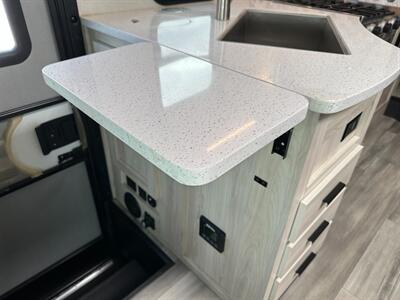 2023 Forest River Forester 2441DS   - Photo 18 - Orlando, FL 32808