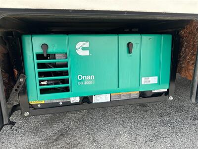 2023 Forest River Forester 2441DS   - Photo 43 - Orlando, FL 32808