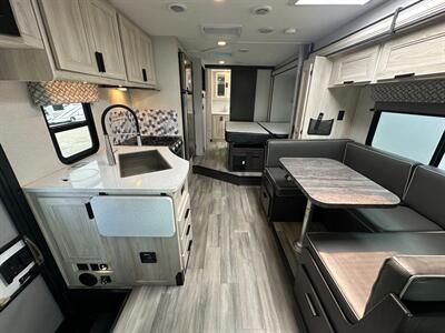 2023 Forest River Forester 2441DS   - Photo 16 - Orlando, FL 32808