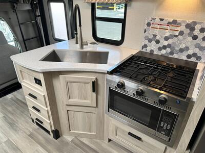 2023 Forest River Forester 2441DS   - Photo 22 - Orlando, FL 32808