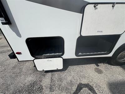 2023 Forest River Forester 2441DS   - Photo 26 - Orlando, FL 32808