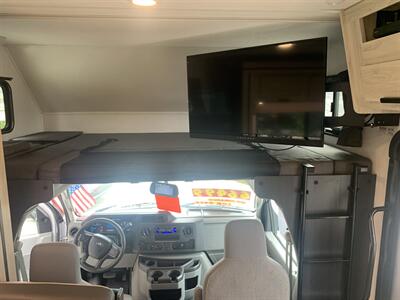 2024 Forest River Sunseeker 2150SLE   - Photo 21 - Santa Fe Springs, CA 90670