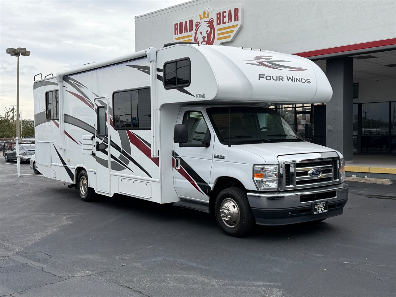 2024 Thor Four Winds 28A   - Photo 1 - Santa Fe Springs, CA 90670