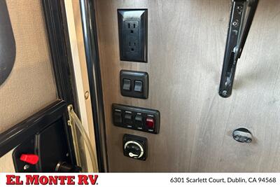 2024 Thor Four Winds 22E   - Photo 40 - Santa Fe Springs, CA 90670