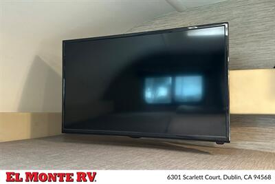 2024 Thor Four Winds 22E   - Photo 35 - Santa Fe Springs, CA 90670