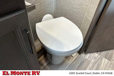 2024 Thor Four Winds 22E   - Photo 30 - Santa Fe Springs, CA 90670