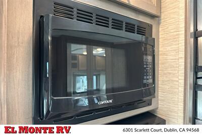 2024 Thor Four Winds 22E   - Photo 20 - Santa Fe Springs, CA 90670