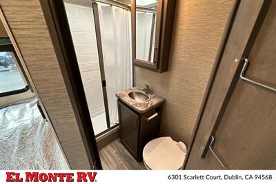 2024 Thor Four Winds 22E   - Photo 27 - Santa Fe Springs, CA 90670