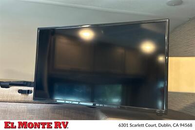 2024 Thor Four Winds 22E   - Photo 16 - Santa Fe Springs, CA 90670