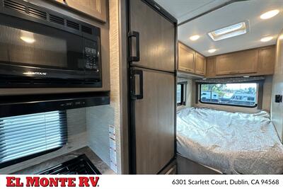 2024 Thor Four Winds 22E   - Photo 25 - Santa Fe Springs, CA 90670