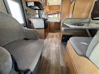 2018 Thor Four Winds 23U   - Photo 16 - Orlando, FL 32808