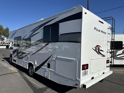 2024 Thor Four Winds 28A   - Photo 3 - Santa Fe Springs, CA 90670