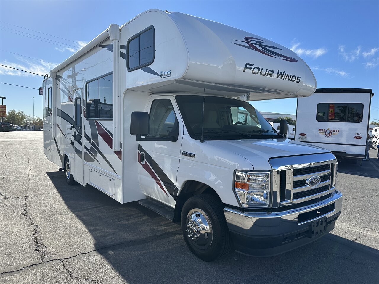 2024 Thor Four Winds 28A   - Photo 1 - Santa Fe Springs, CA 90670