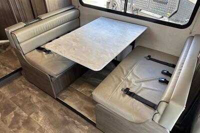 2024 Gulf Stream Conquest 6238   - Photo 14 - Santa Fe Springs, CA 90670
