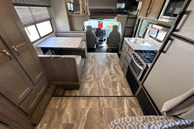 2024 Gulf Stream Conquest 6238   - Photo 35 - Santa Fe Springs, CA 90670