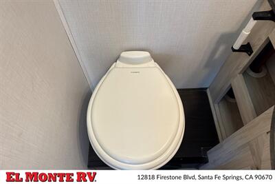 2024 Forest River Sunseeker 2850SLE   - Photo 30 - Santa Fe Springs, CA 90670