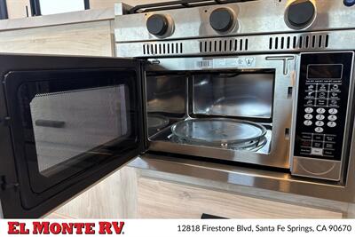 2024 Forest River Sunseeker 2850SLE   - Photo 20 - Santa Fe Springs, CA 90670