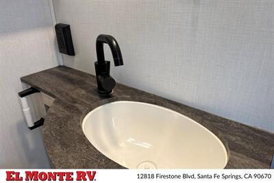 2024 Forest River Sunseeker 2850SLE   - Photo 29 - Santa Fe Springs, CA 90670