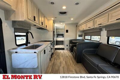 2024 Forest River Sunseeker 2850SLE   - Photo 13 - Santa Fe Springs, CA 90670