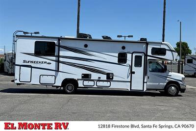 2024 Forest River Sunseeker 2850SLE   - Photo 2 - Santa Fe Springs, CA 90670