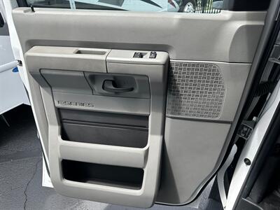 2023 Forest River Sunseeker 3250DSLE   - Photo 11 - Orlando, FL 32808