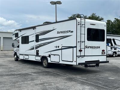 2023 Forest River Sunseeker 3250DSLE   - Photo 6 - Orlando, FL 32808