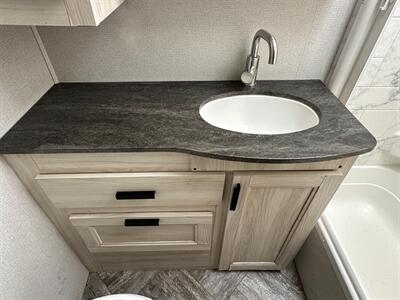 2023 Forest River Sunseeker 3250DSLE   - Photo 26 - Orlando, FL 32808