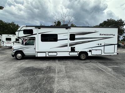 2023 Forest River Sunseeker 3250DSLE   - Photo 7 - Orlando, FL 32808