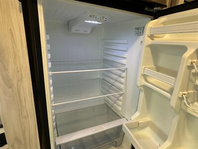 2023 Forest River Sunseeker 3250DSLE   - Photo 23 - Orlando, FL 32808