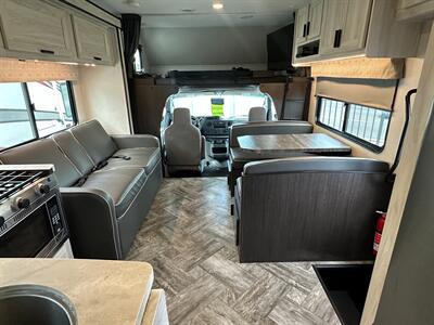 2023 Forest River Sunseeker 3250DSLE   - Photo 34 - Orlando, FL 32808