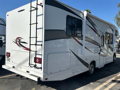 2024 Thor Four Winds 28A   - Photo 4 - Santa Fe Springs, CA 90670