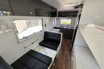 2025 MDC XT17HRT FAMILY 25FT   - Photo 12 - Santa Fe Springs, CA 90670