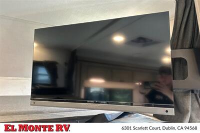 2025 Forest River Sunseeker 2150SLE   - Photo 15 - Santa Fe Springs, CA 90670