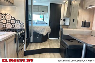 2025 Forest River Sunseeker 2150SLE   - Photo 11 - Santa Fe Springs, CA 90670
