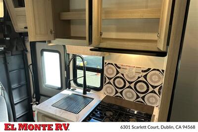 2025 Forest River Sunseeker 2150SLE   - Photo 20 - Santa Fe Springs, CA 90670