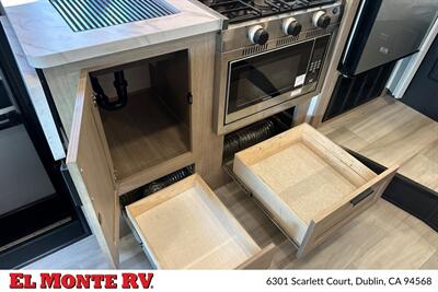 2025 Forest River Sunseeker 2150SLE   - Photo 22 - Santa Fe Springs, CA 90670