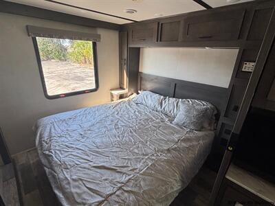 2023 Forest River FR3 32DS   - Photo 25 - Santa Fe Springs, CA 90670