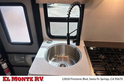 2024 Forest River Sunseeker 2150SLE   - Photo 18 - Dublin, CA 94568